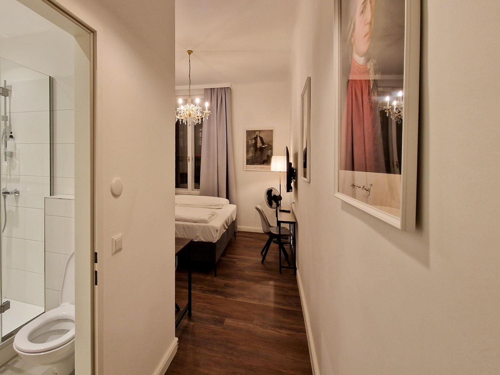 Pension Mozart - Newly Renovated فيينا الغرفة الصورة